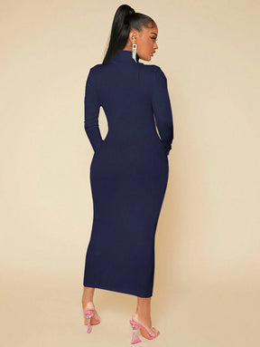 Vestido Longo Drapeado Sólido Branco de Gola Alta - Radiana