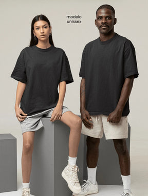 Camiseta Oversized Gola Alta Streetwear - Mind Over Matter