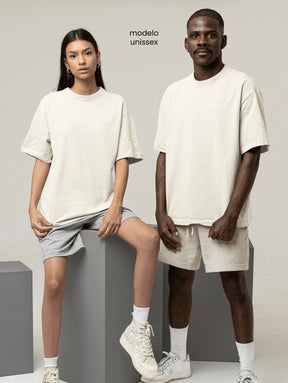 Camiseta Oversized Gola Alta Streetwear - Mind Over Matter